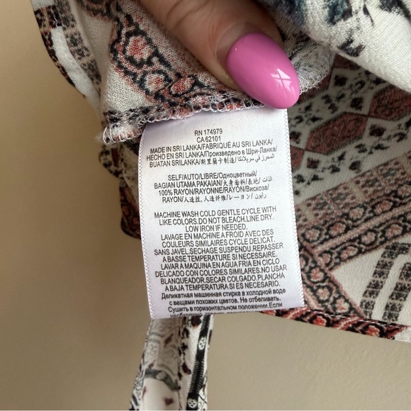 BCBG Geometric Boho Tie-Front Blouse Lightweight Statement Top - Picture 12 of 12